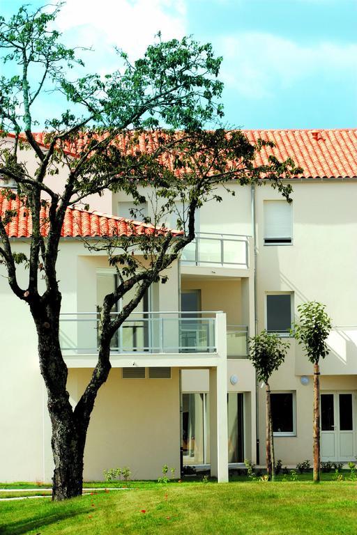 Domitys Le Clos De La Seigneurie Aparthotel Les Gonds Exterior photo
